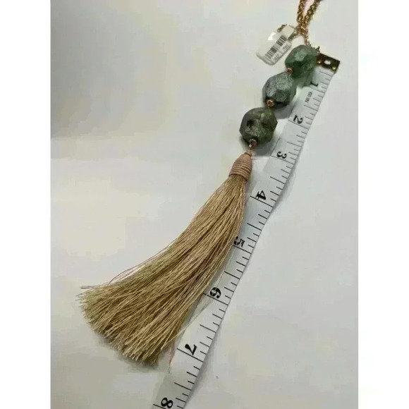 Silk & Stone Tassel 32" necklace goldtone chain cream beige boho Jewelry in Crea - Picture 2 of 6